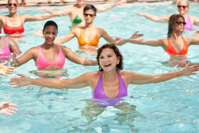 Anna Marie Austin at the Left on Friday workout with SI Swimsuit and SI Swim Search models.